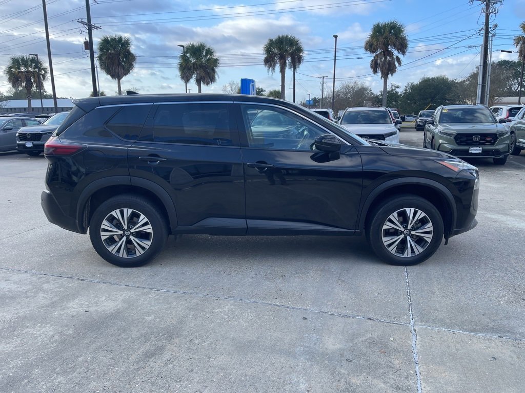 Used 2021 Nissan Rogue SV image 4
