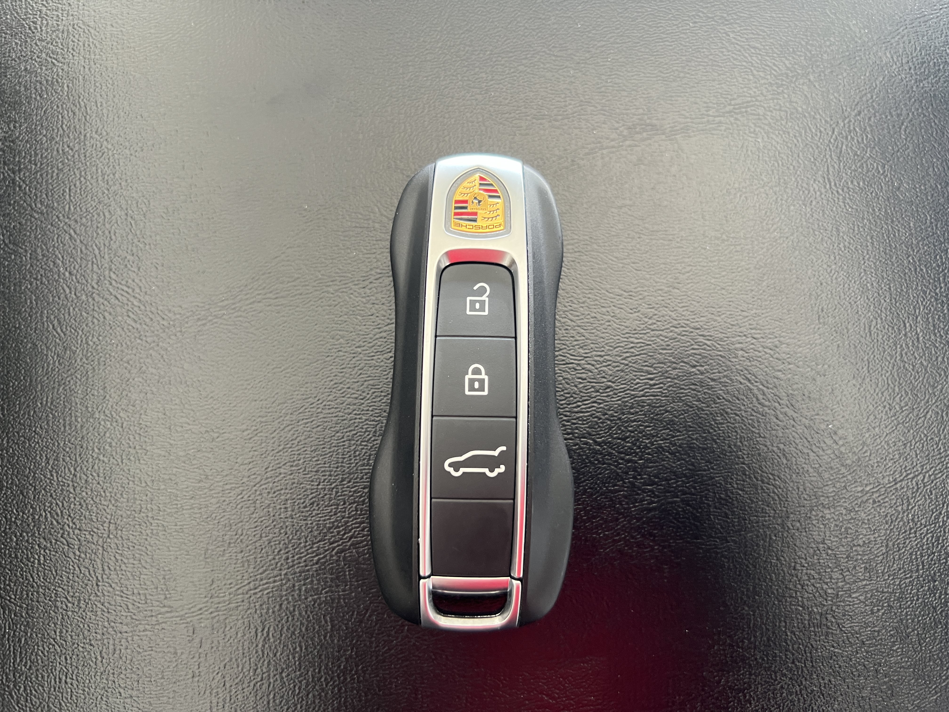 Certified 2026 Porsche Cayenne GTS AWD/4WD image 25