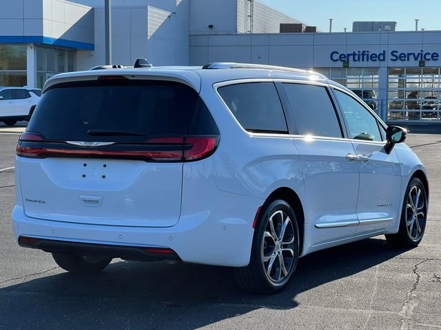 Used 2023 Chrysler Pacifica Pinnacle image 51