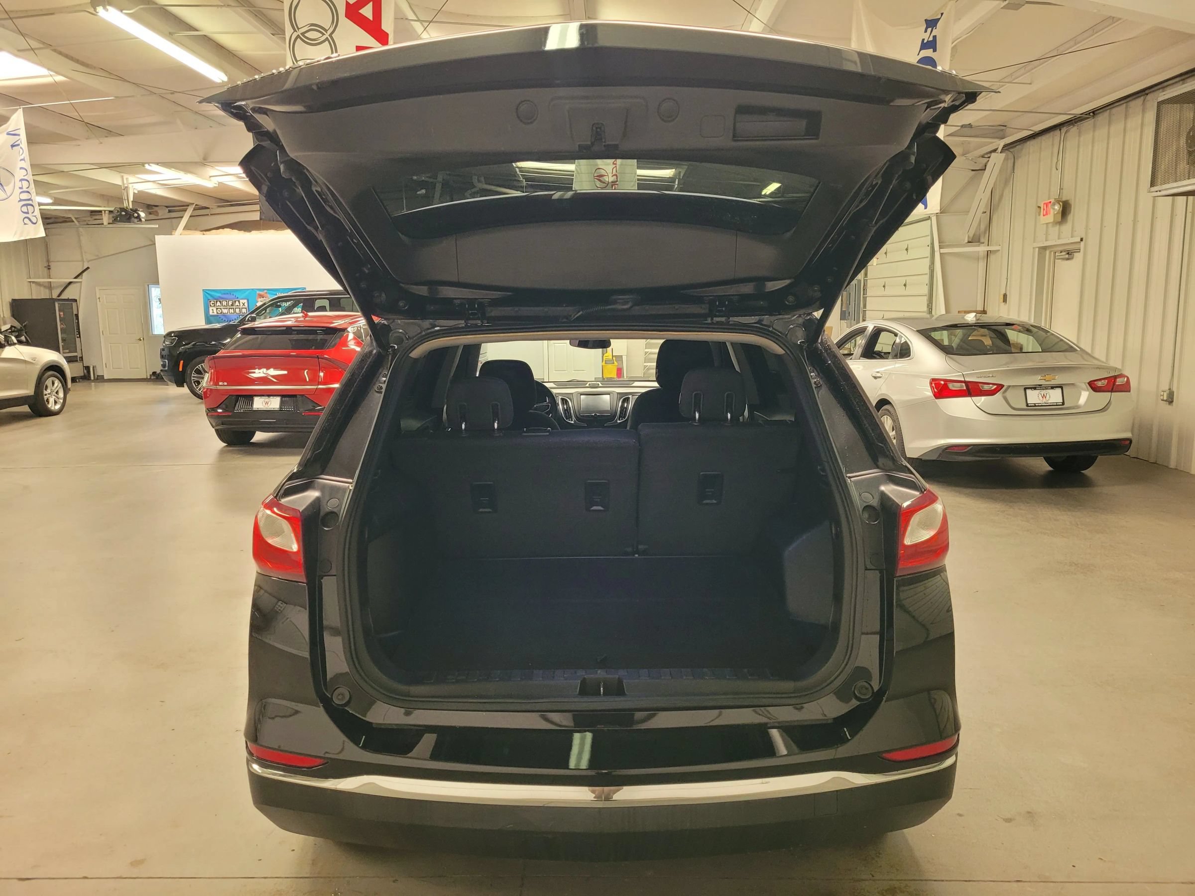 Used 2018 Chevrolet Equinox LT FWD image 31