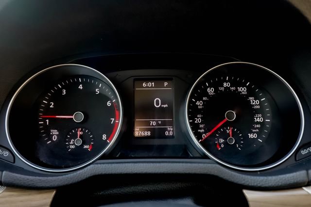 Used 2017 Volkswagen Passat 1.8T SE image 4