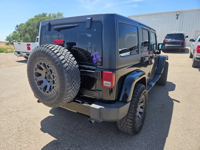 Used 2018 Jeep Wrangler Unlimited Sahara AWD/4WD image 8