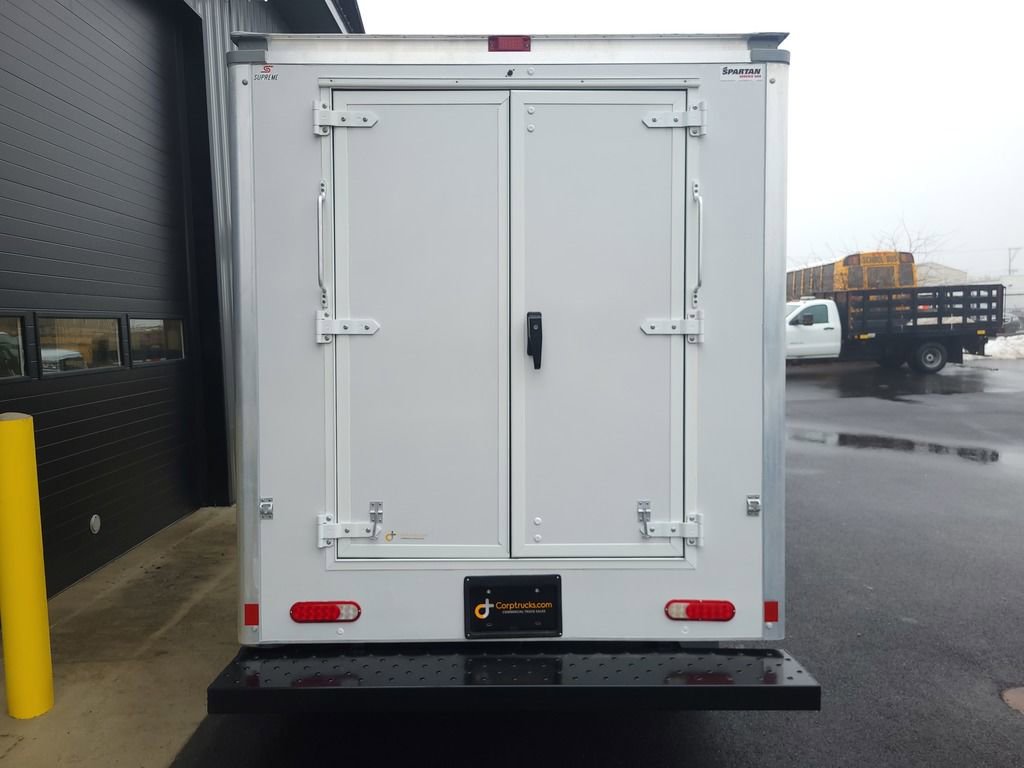 Used 2017 GMC Savana 3500 image 10