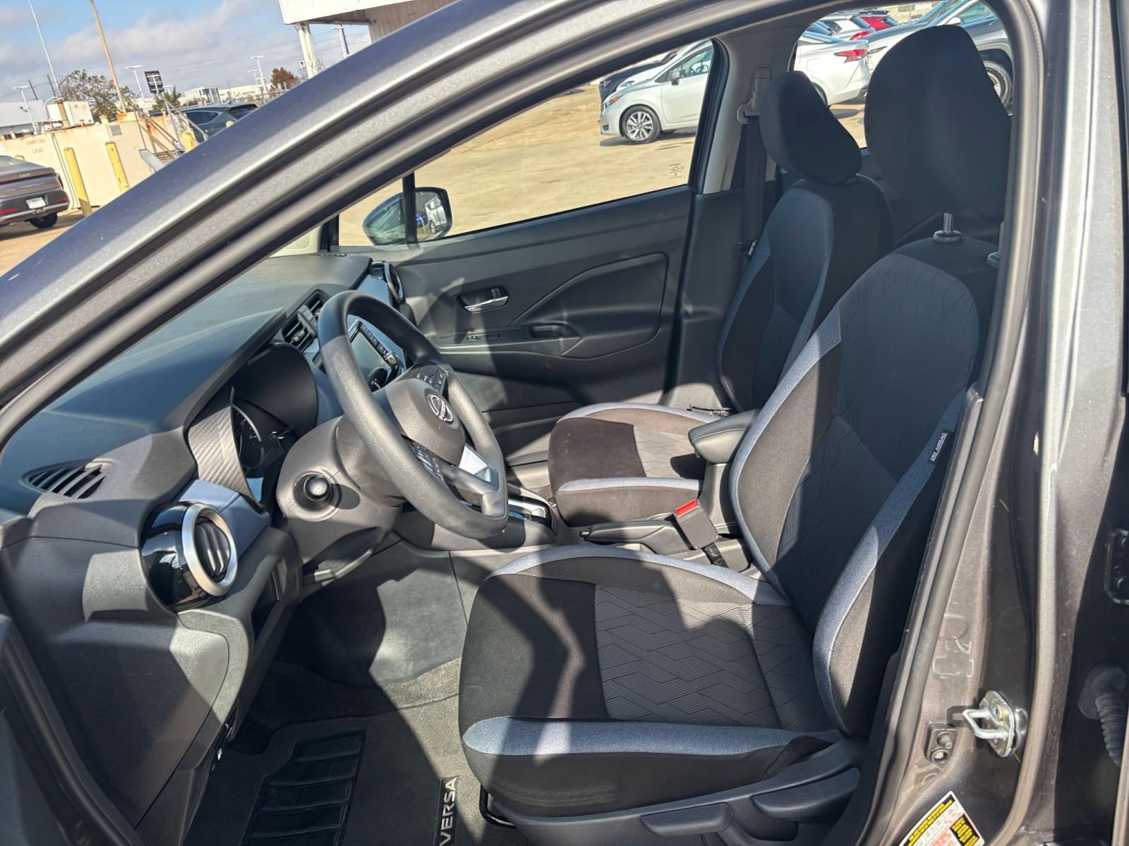 Used 2025 Nissan Versa SV image 24