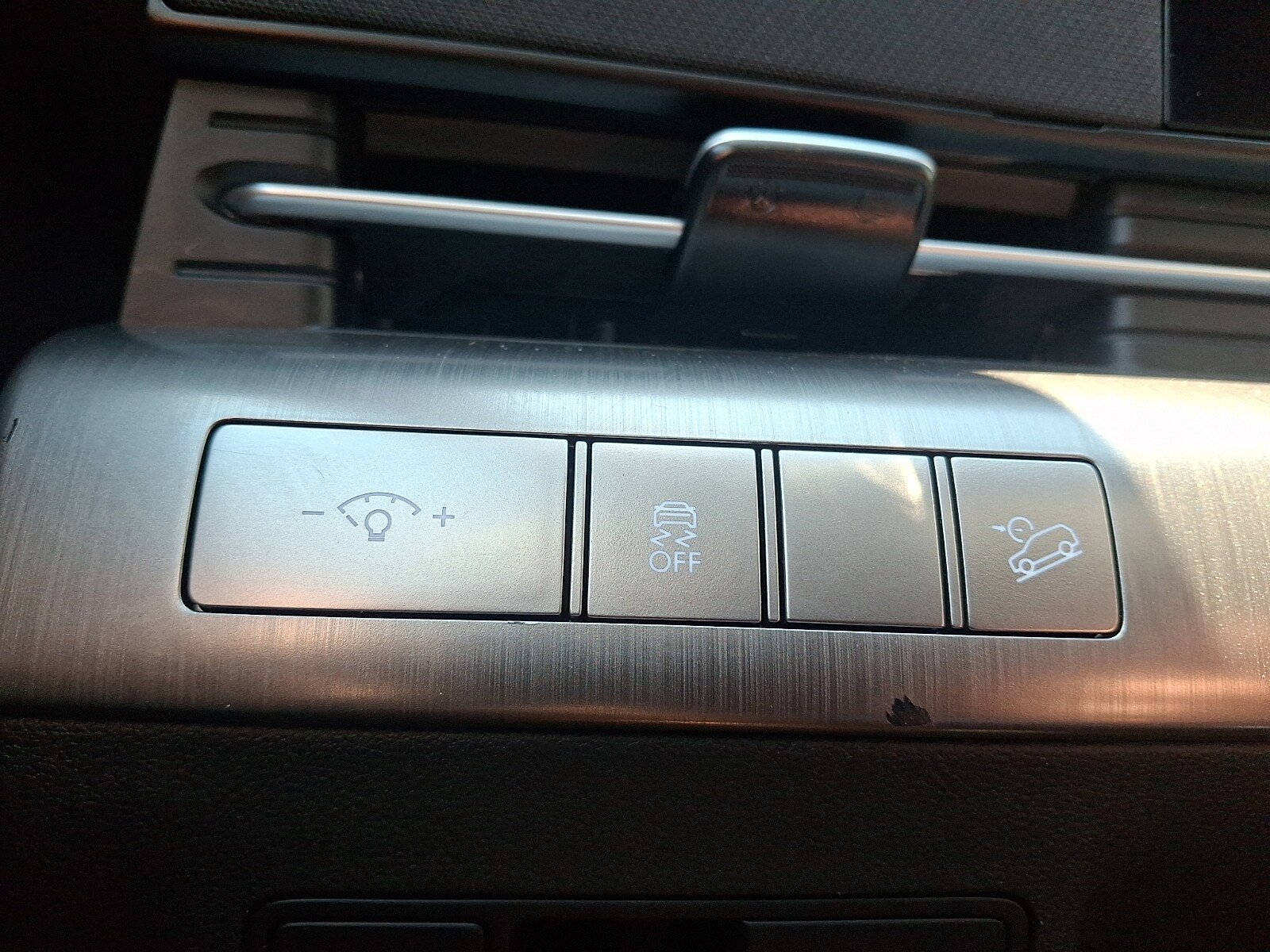 Certified 2024 Hyundai Kona SEL AWD/4WD image 26