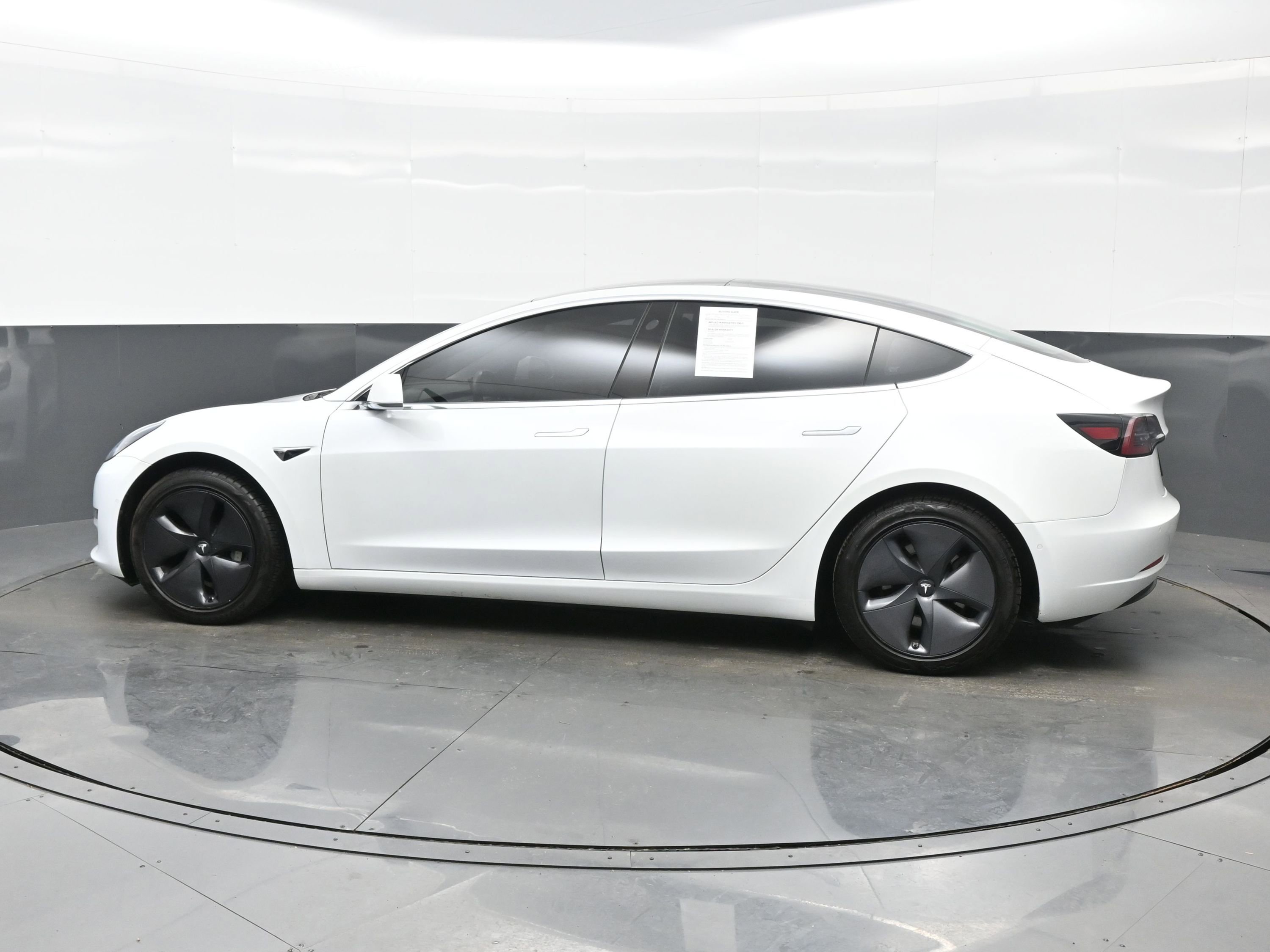 Used 2018 Tesla Model 3 Long Range image 3