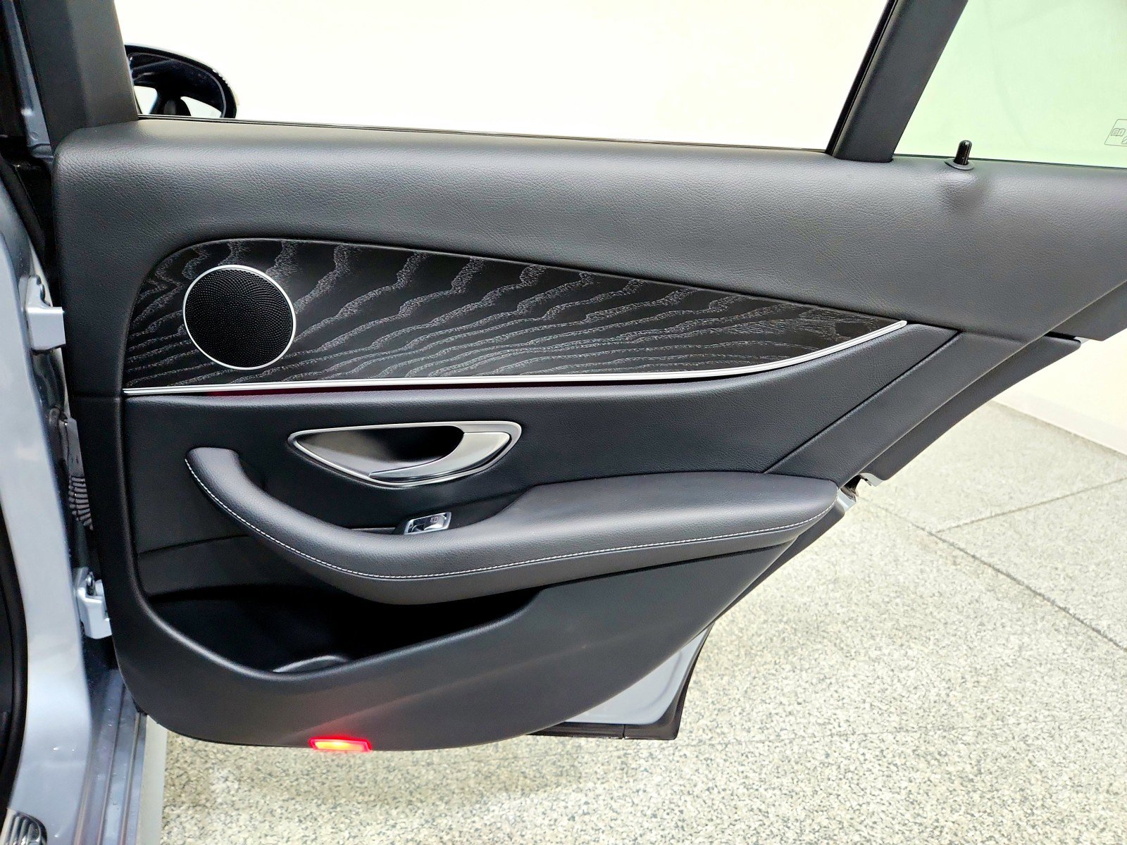 Used 2022 Mercedes-Benz E 350 E 350 w/ AMG Line Exterior image 26