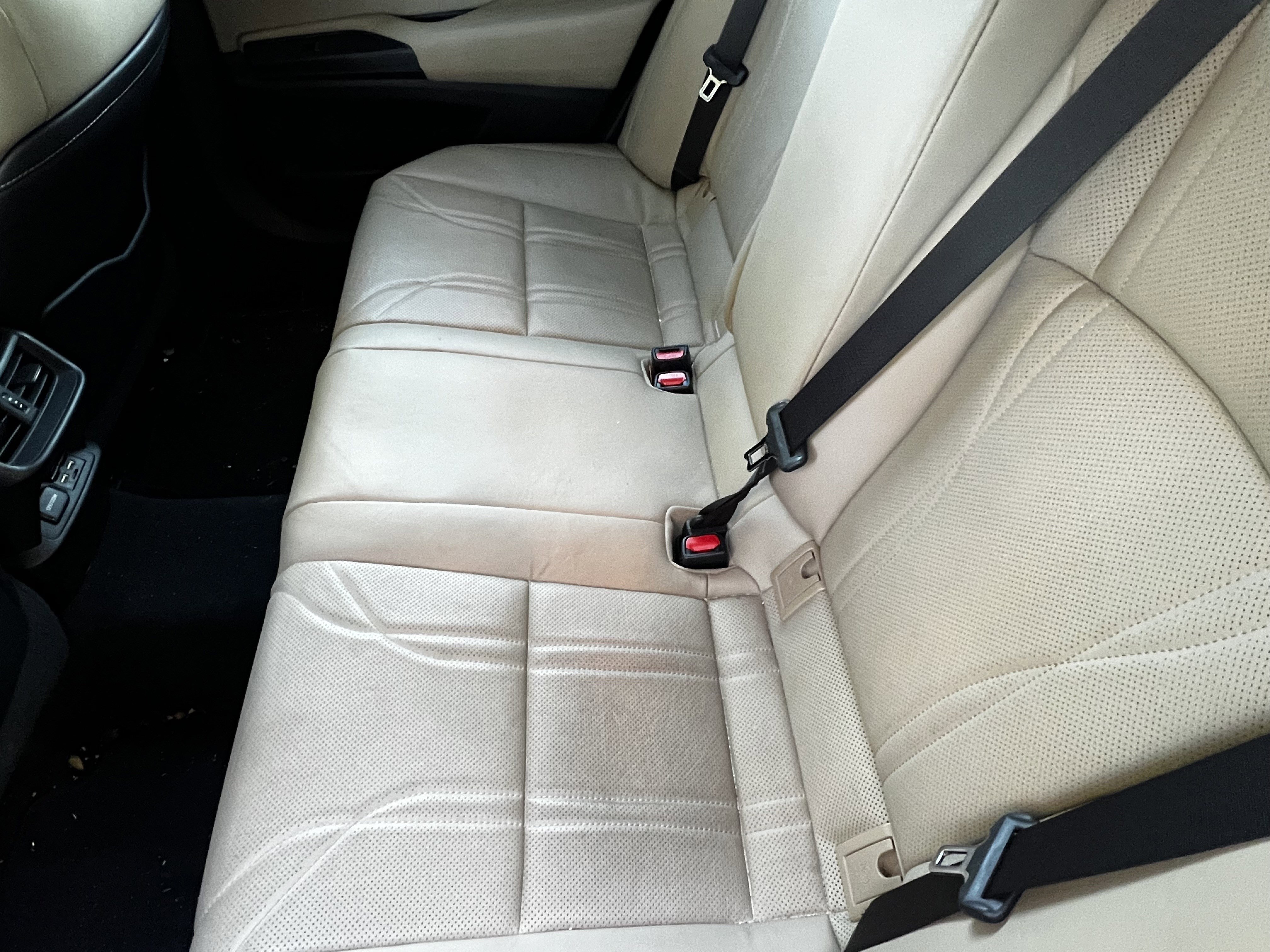 Used 2021 Lexus ES 300h Ultra Luxury w/ Accessory Package 2 image 31