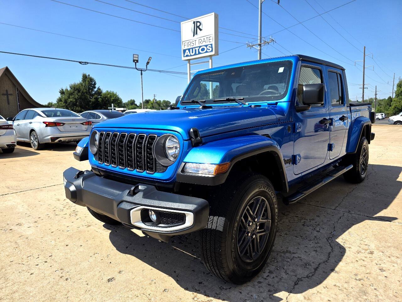 Used 2024 Jeep Gladiator Sport image 3
