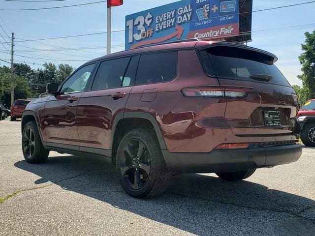 Used 2023 Jeep Grand Cherokee L Laredo AWD/4WD image 6