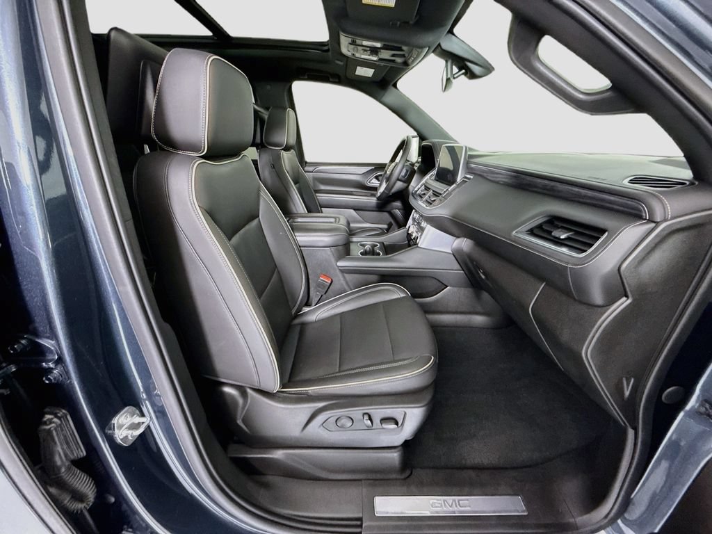 Used 2021 GMC Yukon SLT w/ SLT Luxury Plus Package AWD/4WD image 19