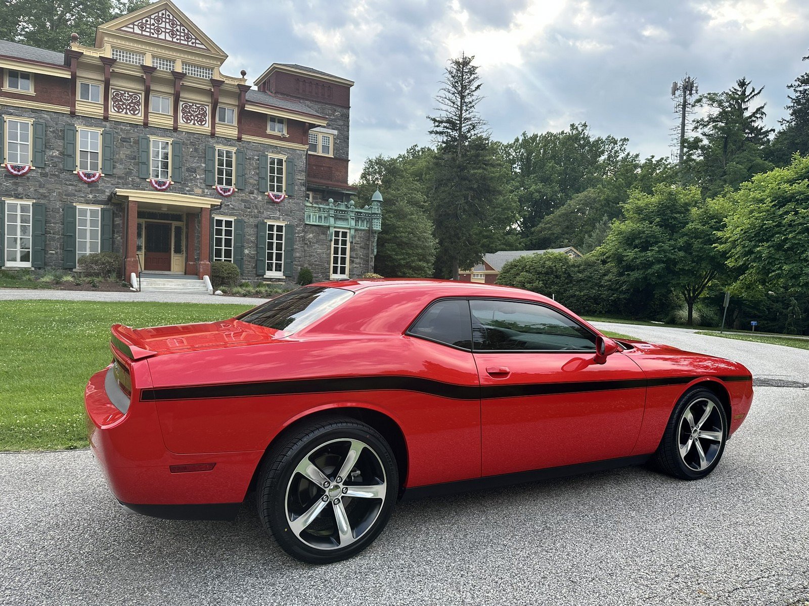 Used 2014 Dodge Challenger R/T w/ Electronics Convenience Group RWD image 11