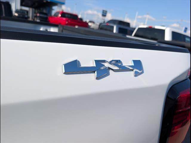 Used 2025 GMC Sierra 1500 SLT image 17