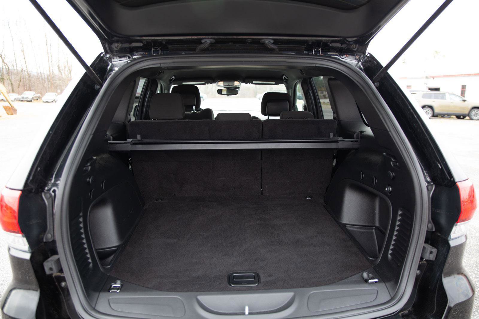 Used 2021 Jeep Grand Cherokee Laredo image 24