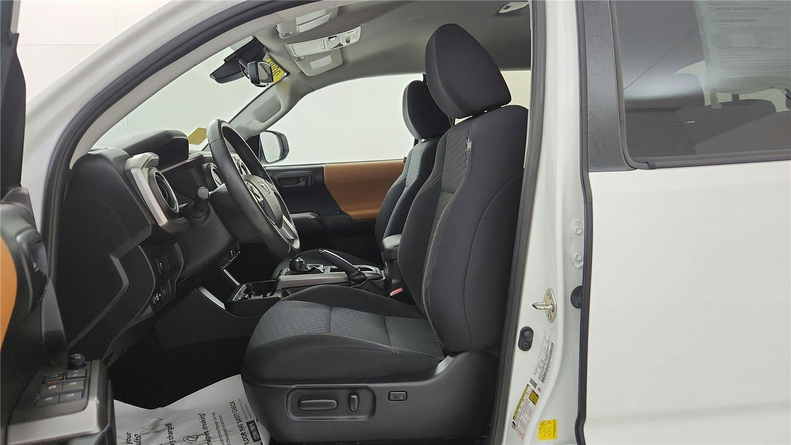 Used 2020 Toyota Tacoma SR5 image 21