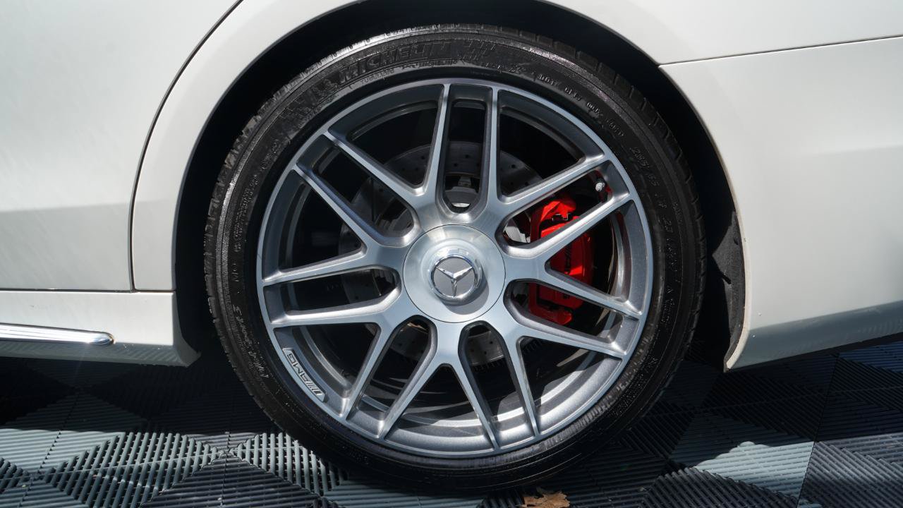 Used 2019 Mercedes-Benz S 63 AMG S 4MATIC Sedan w/ Warmth & Comfort Package image 33