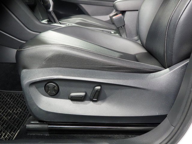 Used 2022 Volkswagen Tiguan SE FWD image 56