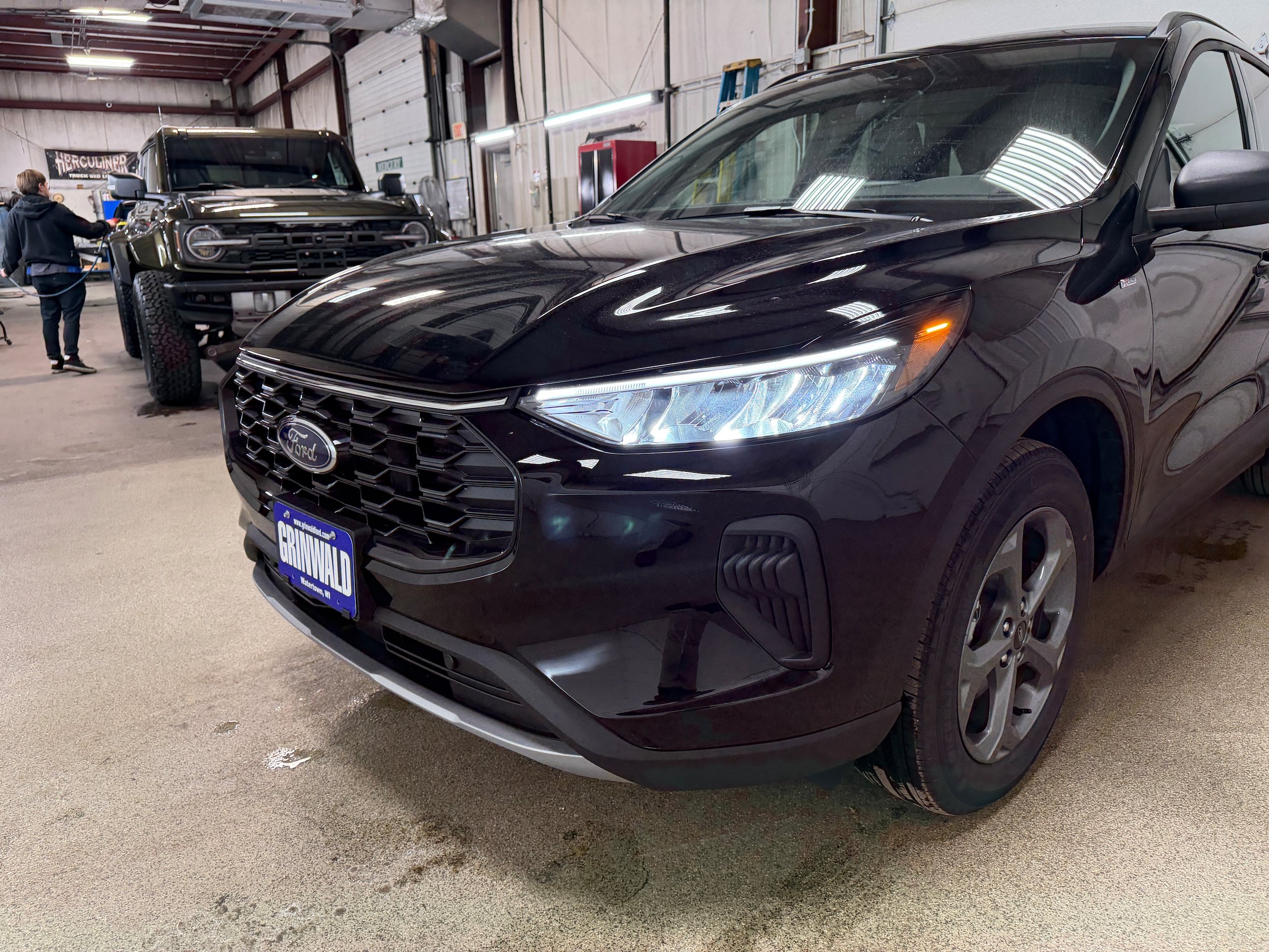New 2026 Ford Escape ST-Line w/ Tech Pack #1 AWD/4WD image 25
