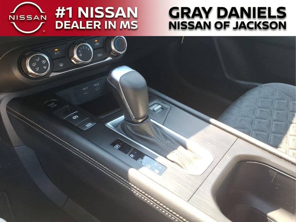 Certified 2025 Nissan Kicks SV AWD/4WD image 20