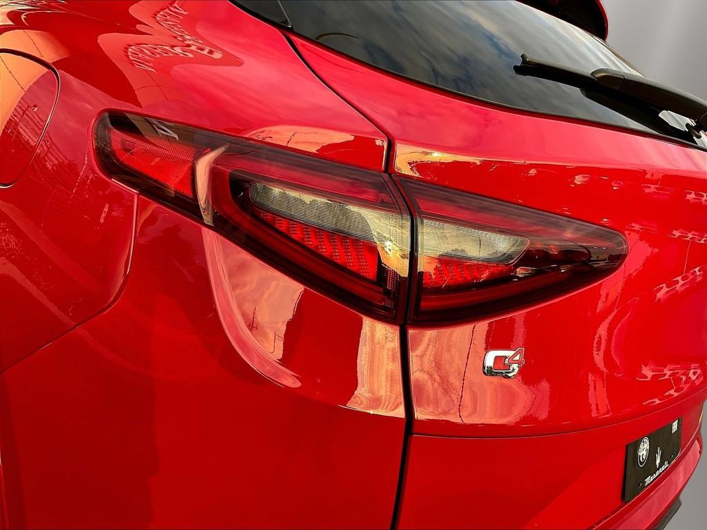 Used 2023 Alfa Romeo Stelvio Veloce AWD/4WD image 22