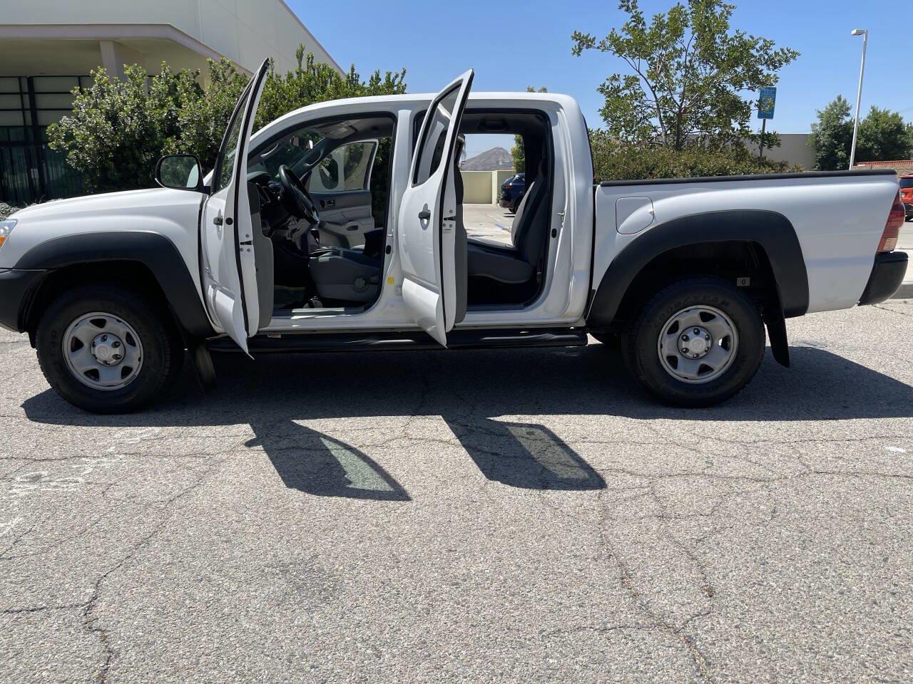 Used 2013 Toyota Tacoma PreRunner w/ Convenience Pkg RWD image 17