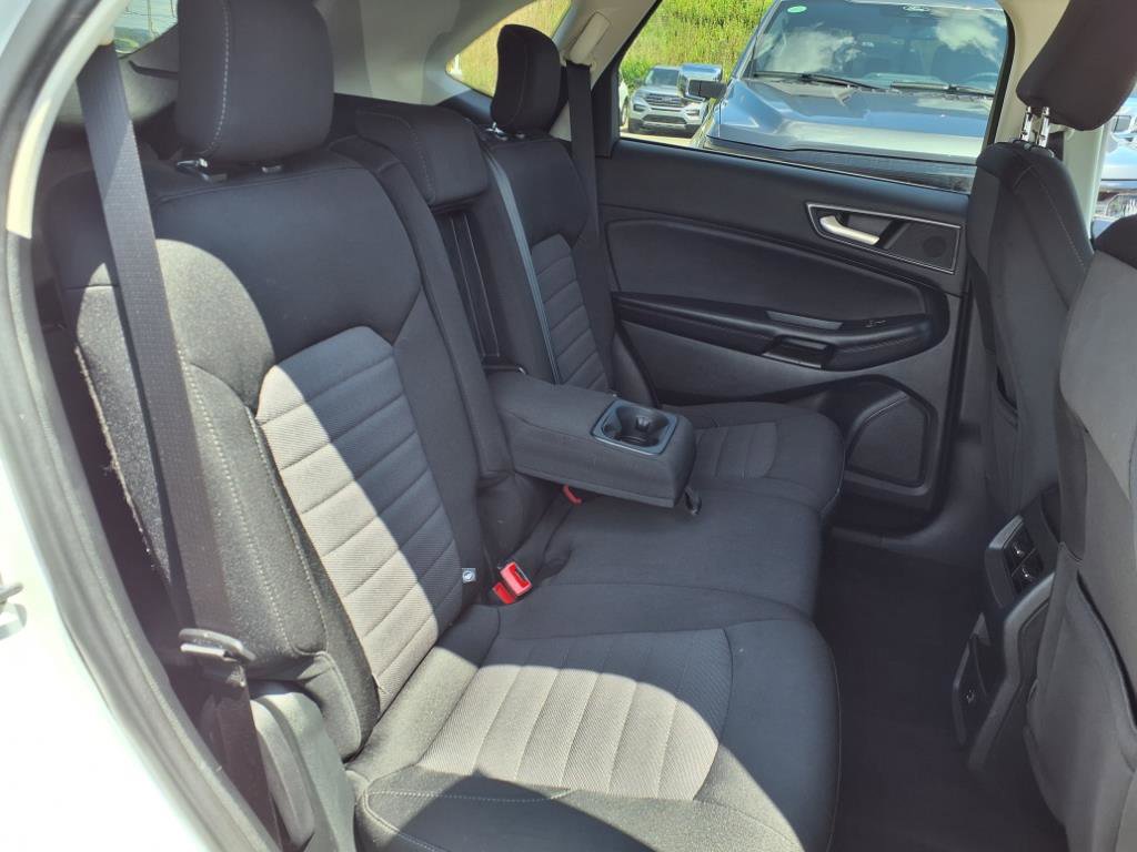 Certified 2022 Ford Edge SE image 9