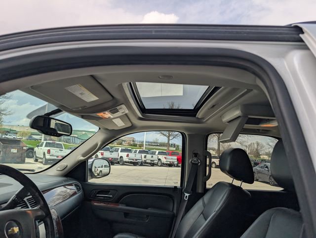 Used 2013 Chevrolet Tahoe LTZ AWD/4WD image 3