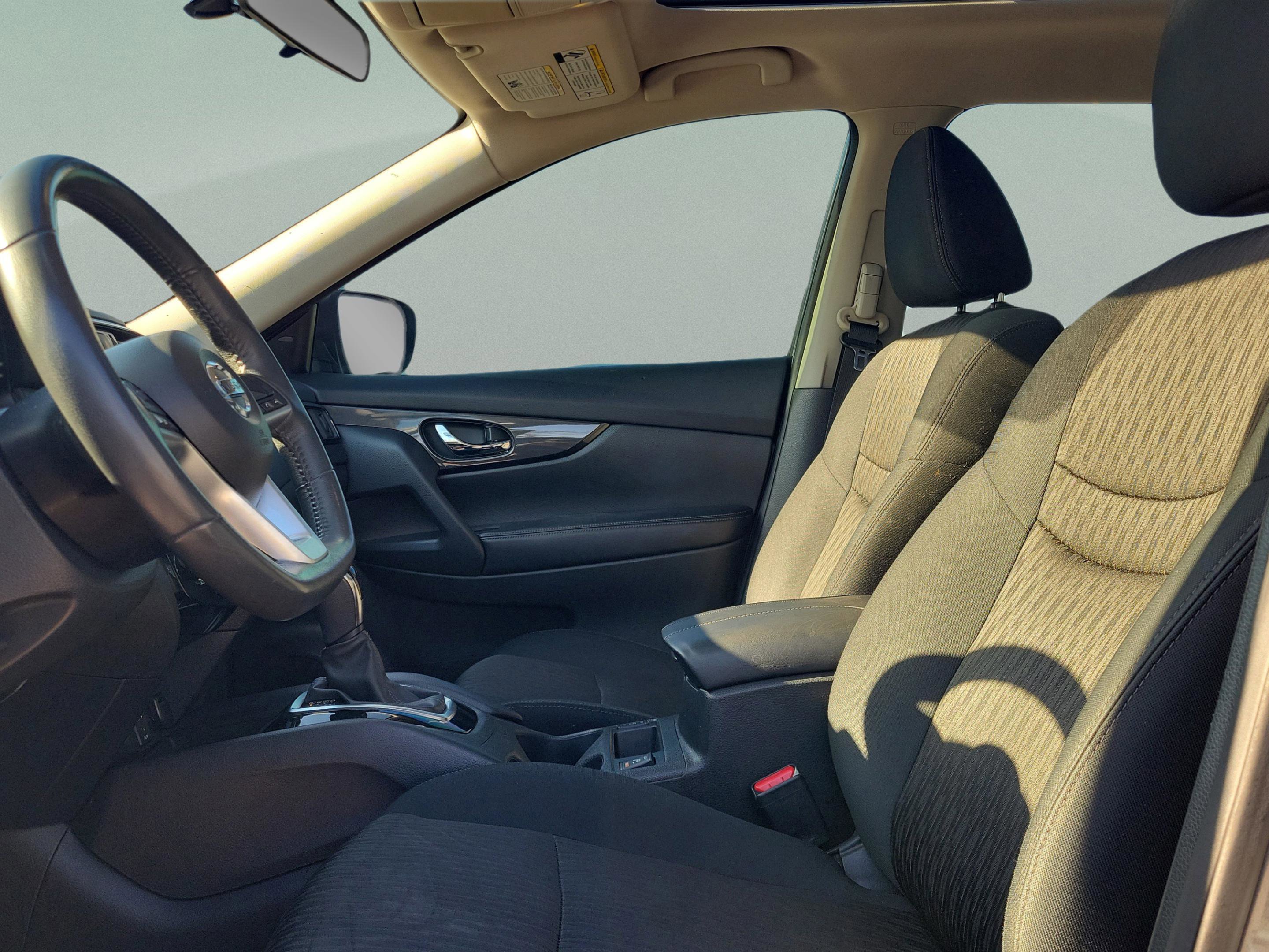 Certified 2017 Nissan Rogue SV image 22