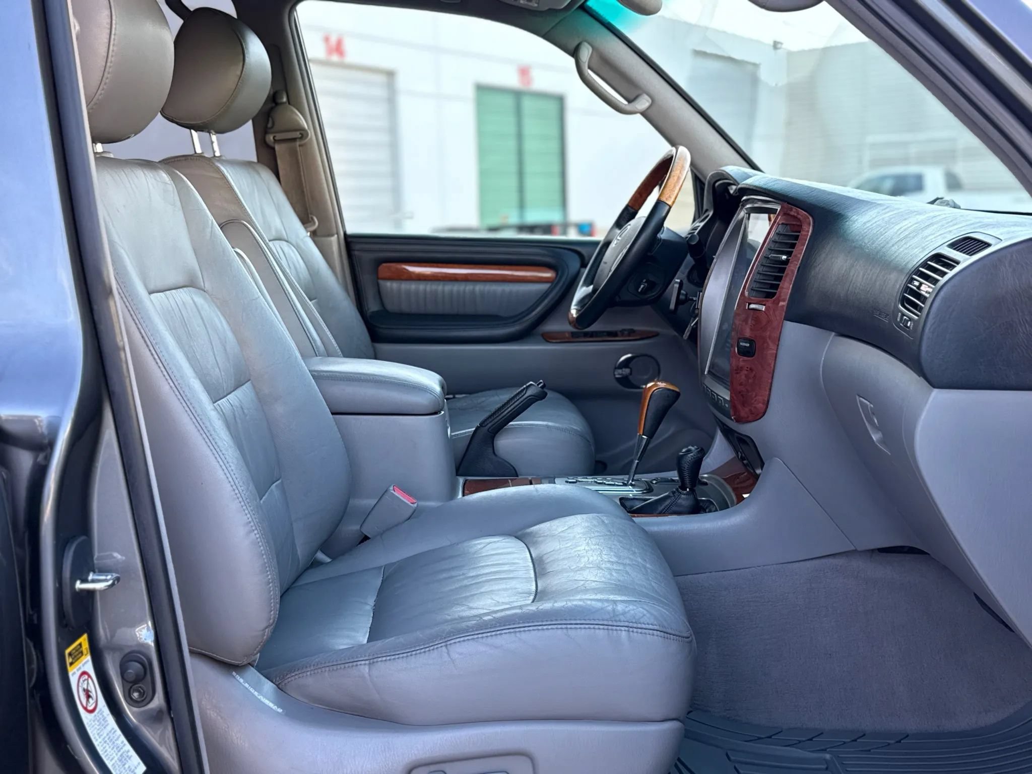 Used 2005 Lexus LX 470 4WD image 30