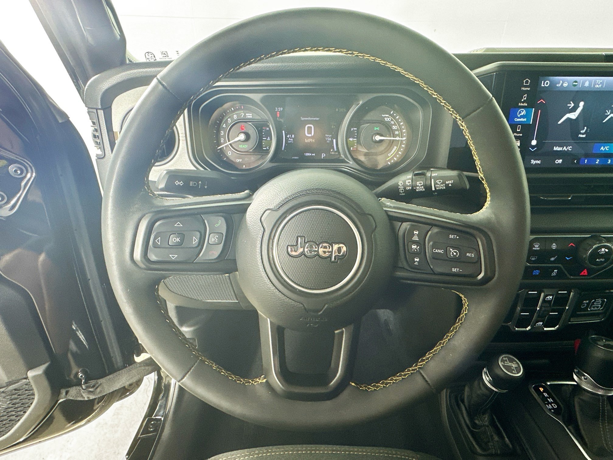 Used 2024 Jeep Wrangler Unlimited w/ Convenience Group AWD/4WD image 12