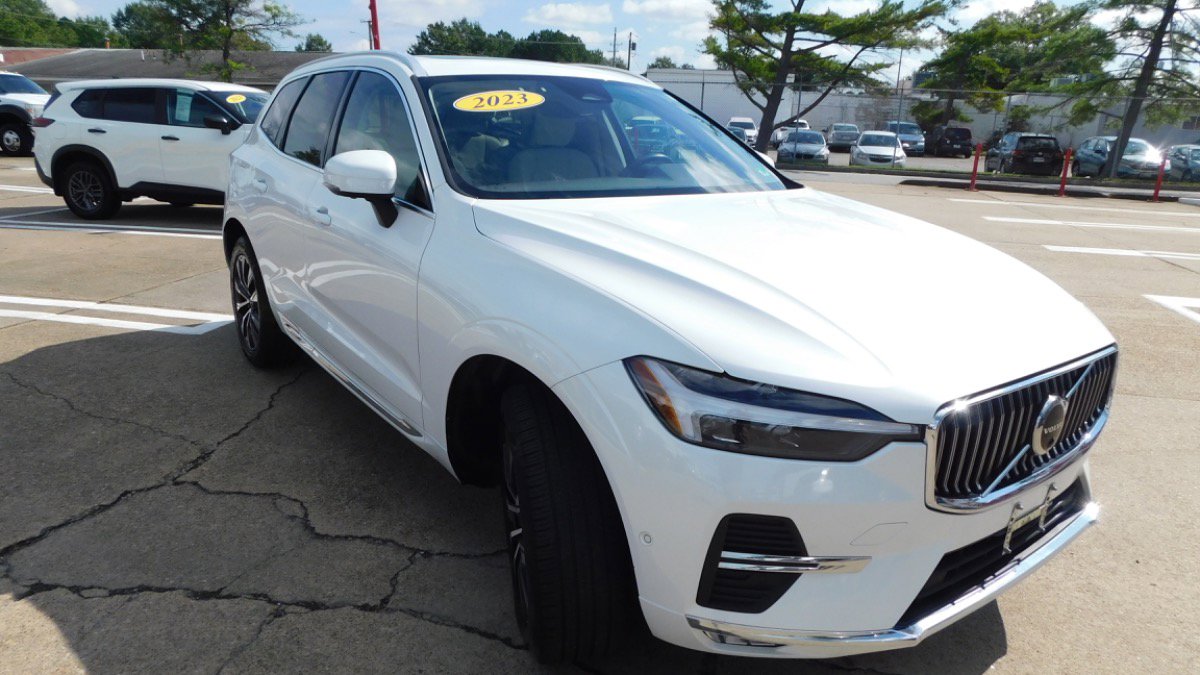 Used 2023 Volvo XC60 B5 Plus