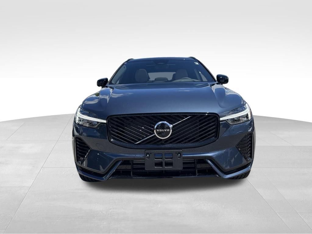 New 2026 Volvo XC60 T8 Plus w/ Protection Package Premier AWD/4WD image 8