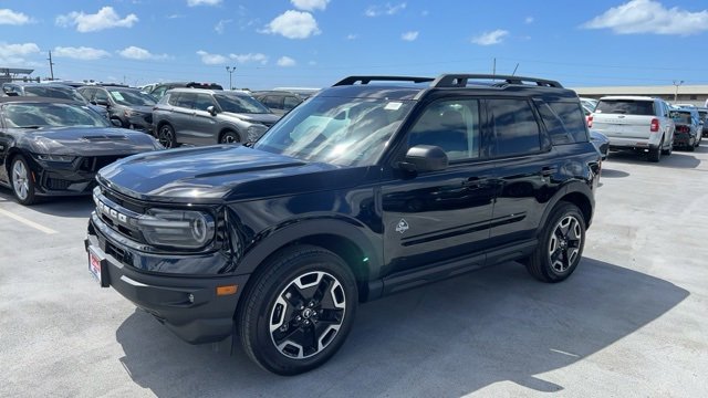 New 2024 Ford Bronco Sport Outer Banks w/ Tech Package image 2