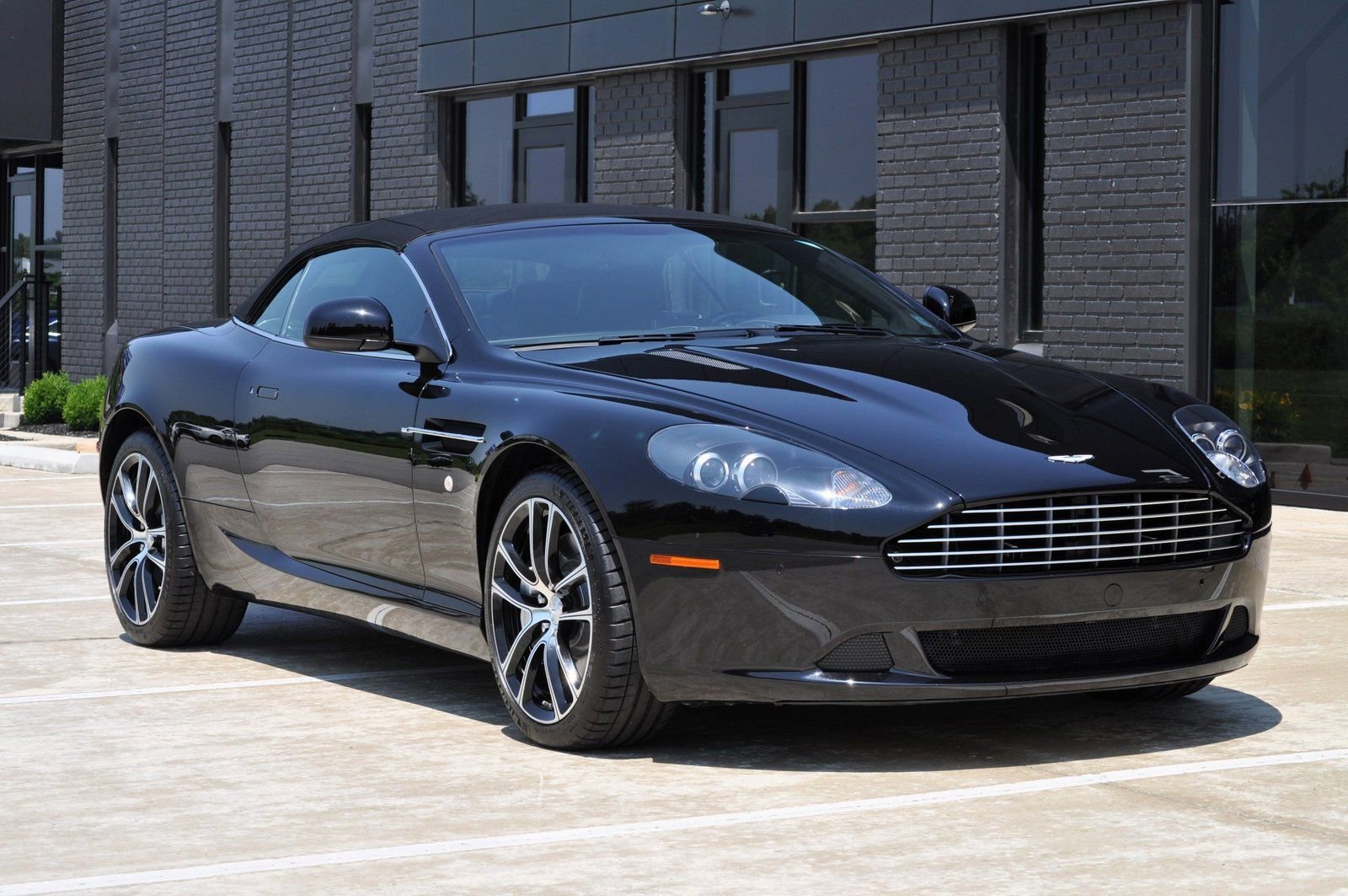 Used 2012 Aston Martin DB9 Volante image 18