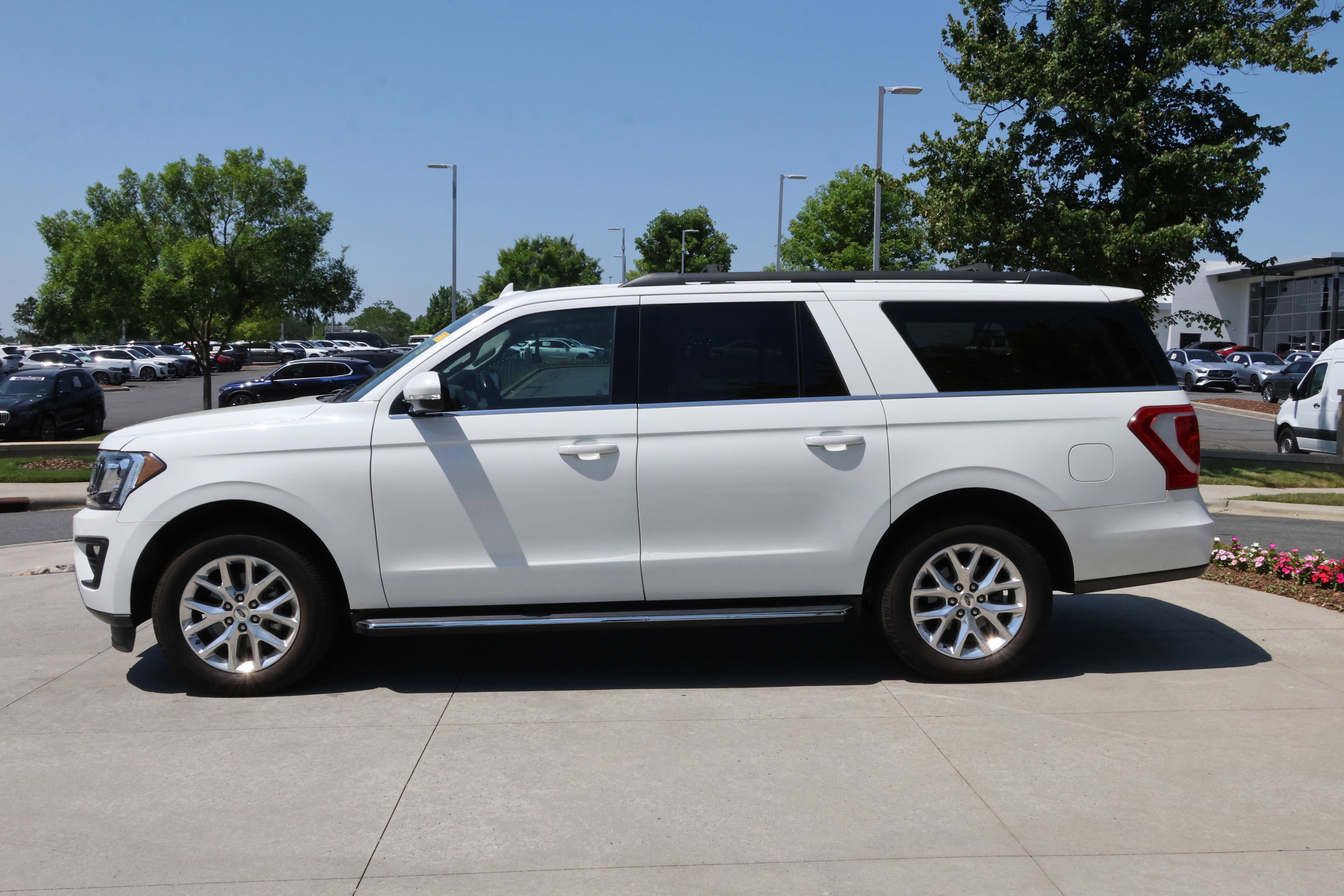 Used 2021 Ford Expedition Max XLT AWD/4WD image 6