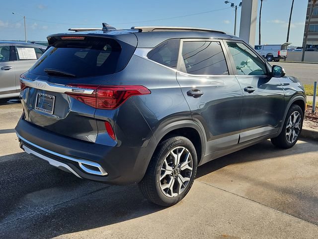 Used 2022 Kia Seltos EX AWD/4WD image 4