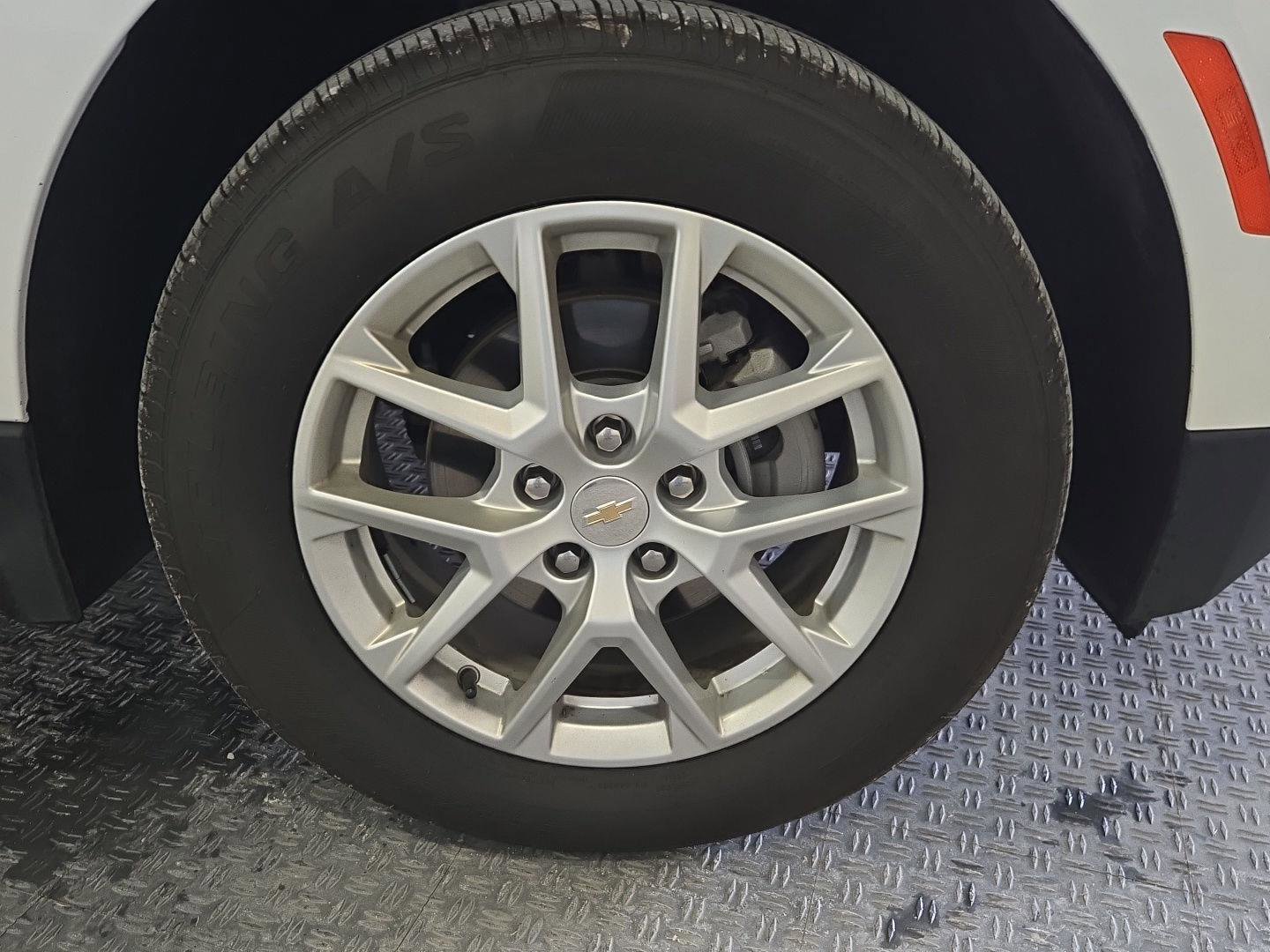 Used 2024 Chevrolet Equinox LT image 28