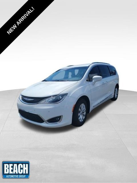 Used 2018 Chrysler Pacifica Touring-L w/ Advanced Safetytec Group FWD video 1