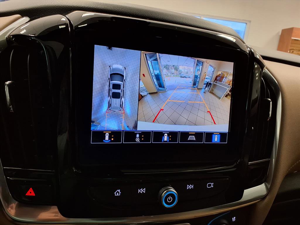 Used 2023 Chevrolet Traverse Premier image 26