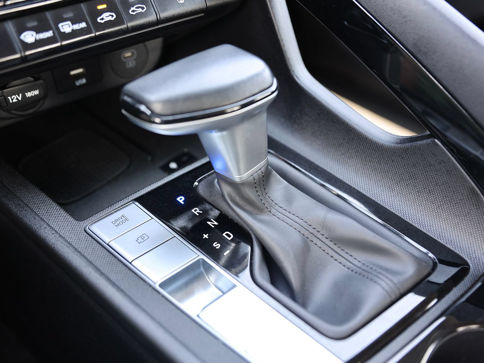 Certified 2025 Hyundai Elantra SEL FWD image 29