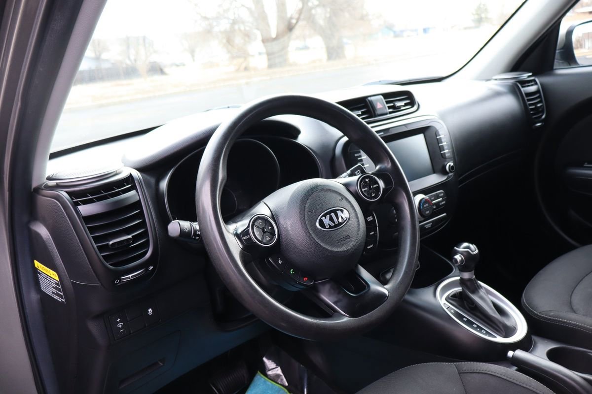Used 2018 Kia Soul + FWD image 15