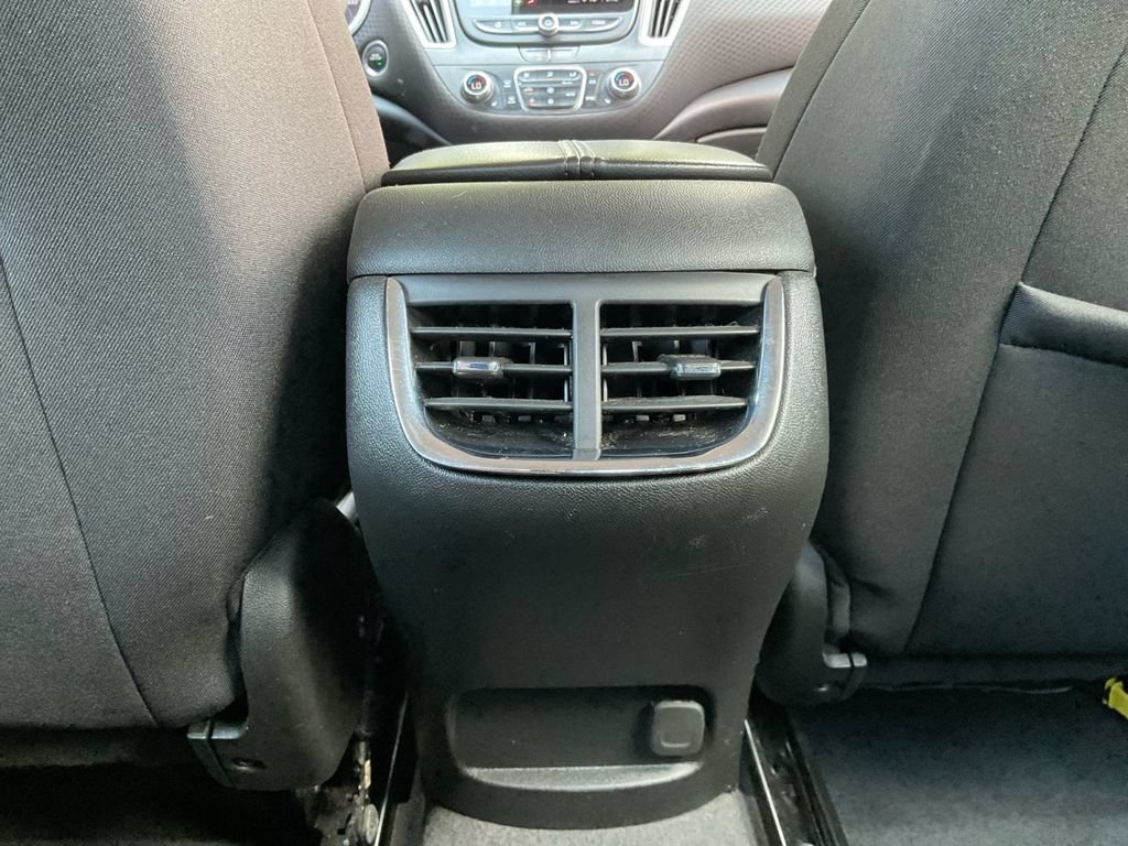 Used 2024 Chevrolet Malibu LT FWD image 23