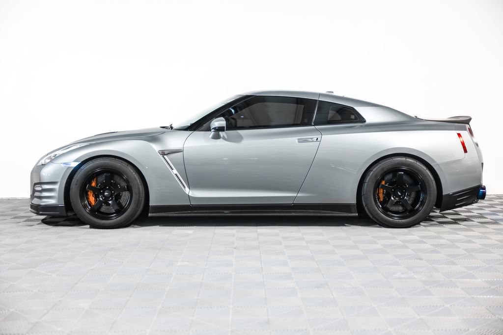 Used 2015 Nissan GT-R Black Edition AWD/4WD image 14