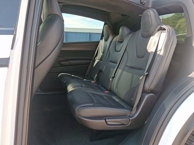 Used 2022 Tesla Model X image 12