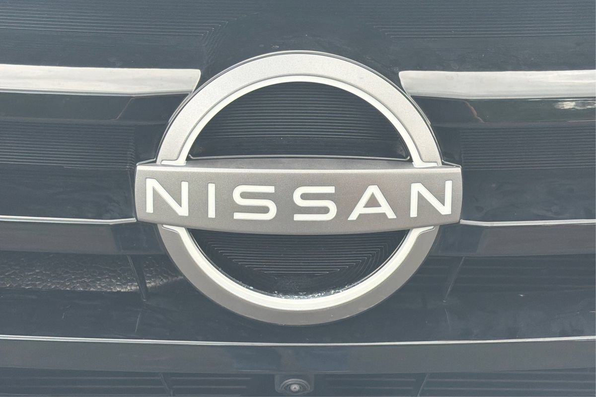 Used 2022 Nissan Pathfinder SL w/ Lighting Package (N92) AWD/4WD image 28