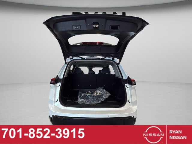 New 2026 Nissan Rogue SV w/ Rock Creek Premium Package AWD/4WD image 28