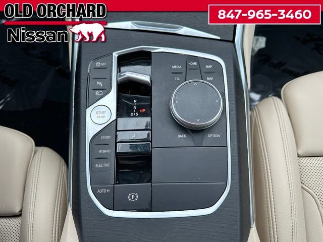 Used 2023 BMW 330e xDrive w/ Driving Assistance Package AWD/4WD image 18