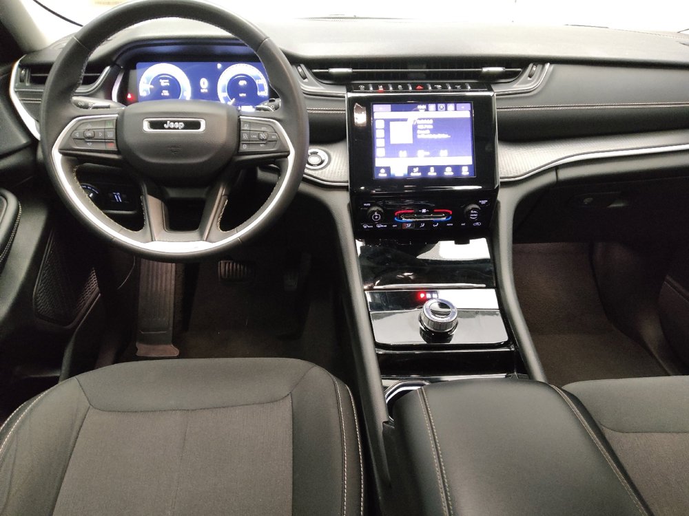 Used 2023 Jeep Grand Cherokee L Laredo image 22