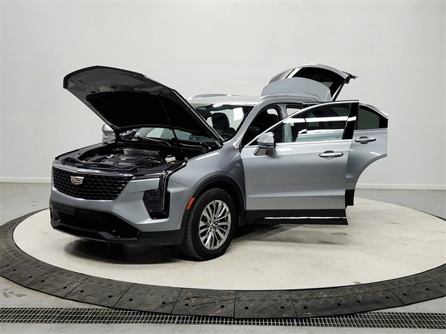Used 2024 Cadillac XT4 Premium Luxury image 11