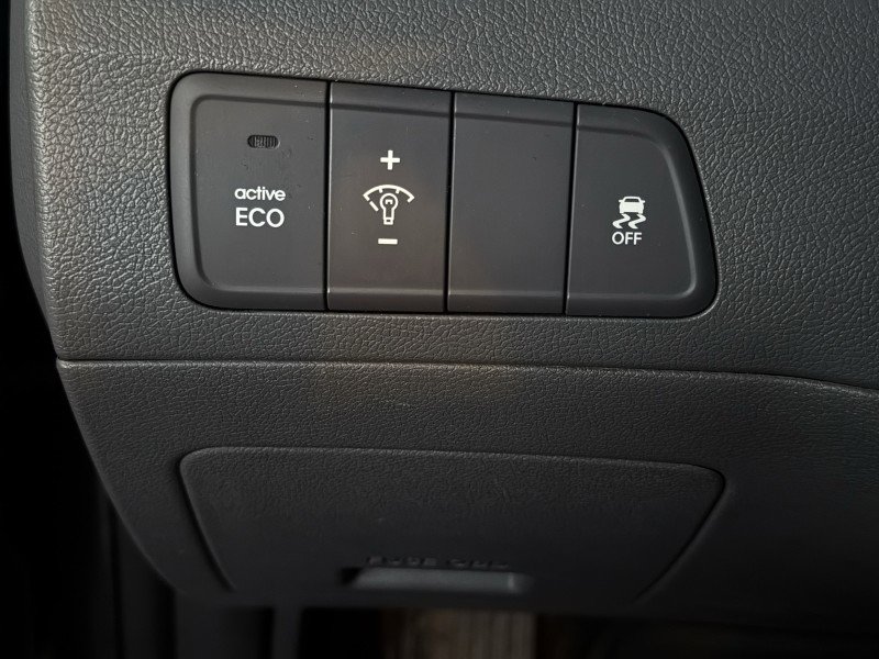 Used 2013 Hyundai Elantra GLS w/ Preferred Pkg image 16